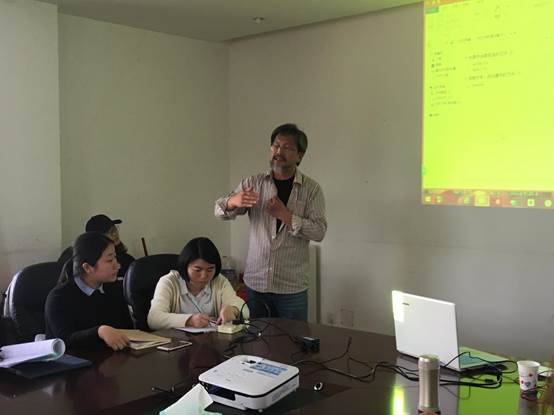 藍(lán)博洲在四川大學(xué)舉辦“臺(tái)灣人的身份認(rèn)同”主題講座 藍(lán)博洲在四川大學(xué)舉辦“臺(tái)灣人的身份認(rèn)同”主題講座